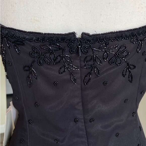 Beautiful black dress. Brand New with tags. - Picture 5 of 10